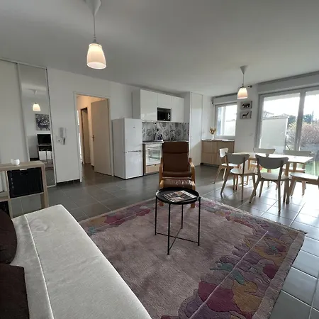شقة Three-bedroom In *